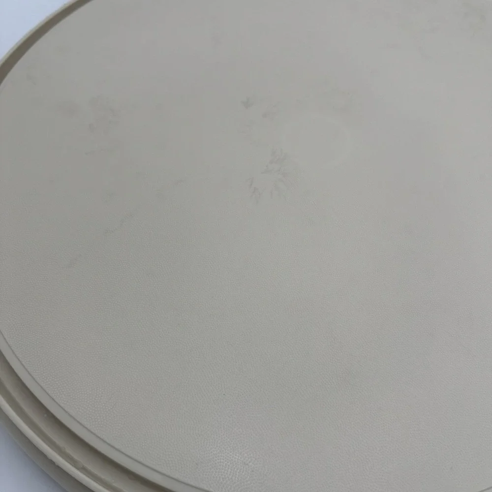 Tupperware vtg cake